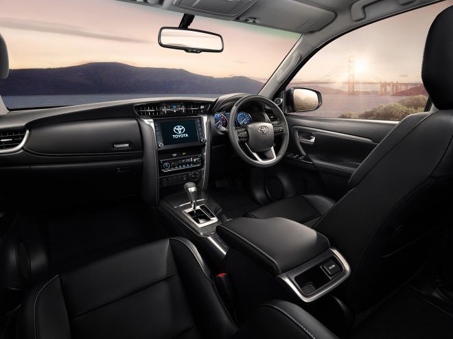 Toyota Fortuner new old image