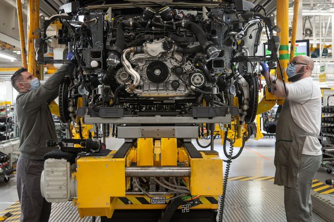 Bentley to ax 1,000 jobs as company struggles with losses image