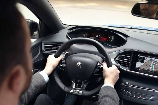 2020 Peugeot 308 goes all digital for its dash image