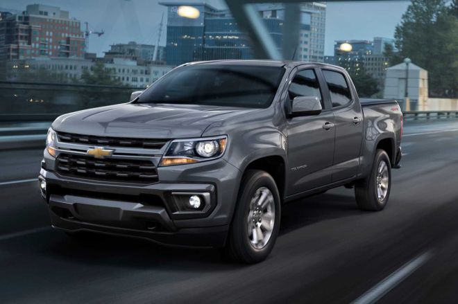 Updated Chevrolet Colorado for US looks like a smaller Silverado image