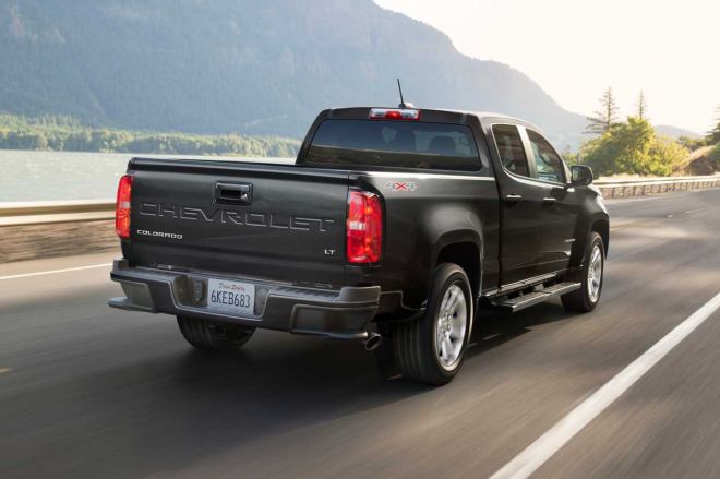 Updated Chevrolet Colorado for US looks like a smaller Silverado image