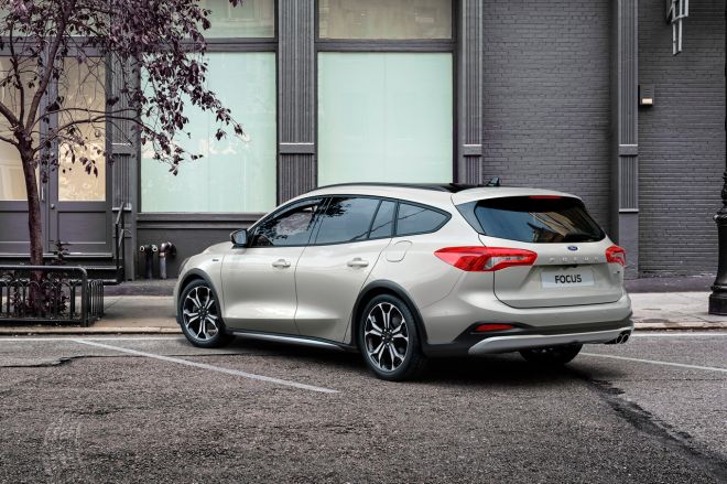 Ford Focus gets mild-hybrid powertrain, now does 21.8 km/L image