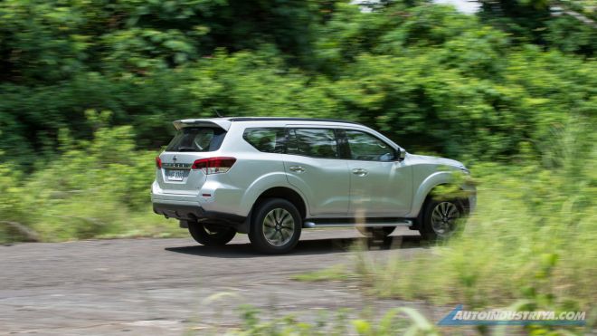 Why are SUVs so popular in the Philippines? image
