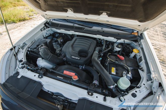 Why are SUVs so popular in the Philippines? image