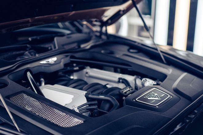 End of an era: Final Bentley Mulsanne rolls off factory floor image