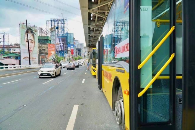 New inner-lane bus stops on EDSA look ready for passengers image