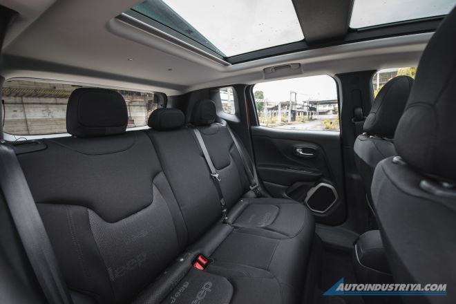 2020 Jeep Renegade Longitude image