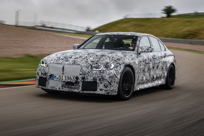 Watch the next-gen BMW M3, M4 attack the track with a manual image
