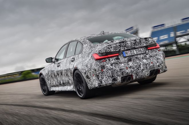 Watch the next-gen BMW M3, M4 attack the track with a manual image
