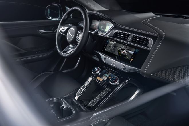 Green luxury: 2020 Range Rover P400e, Jaguar I-Pace lands in PH image