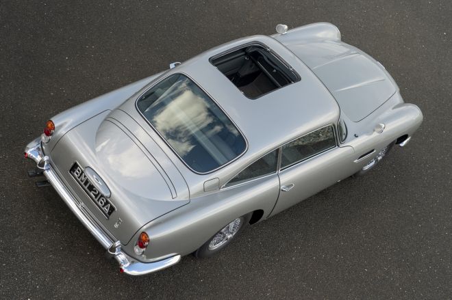 This is the first new Aston Martin DB5 in 55 years image