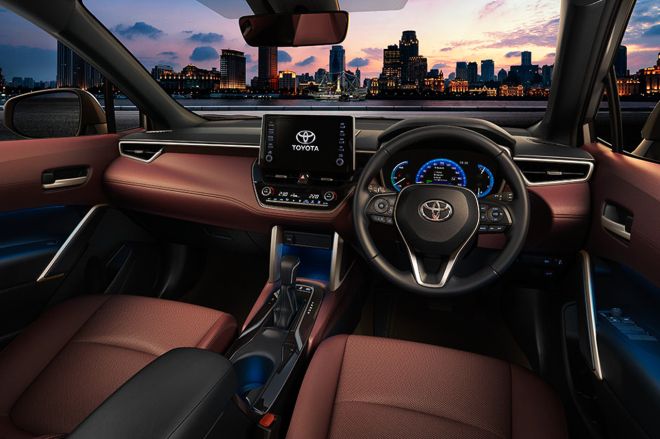 2021 Toyota Corolla Cross looks nothing like a lifted Altis image