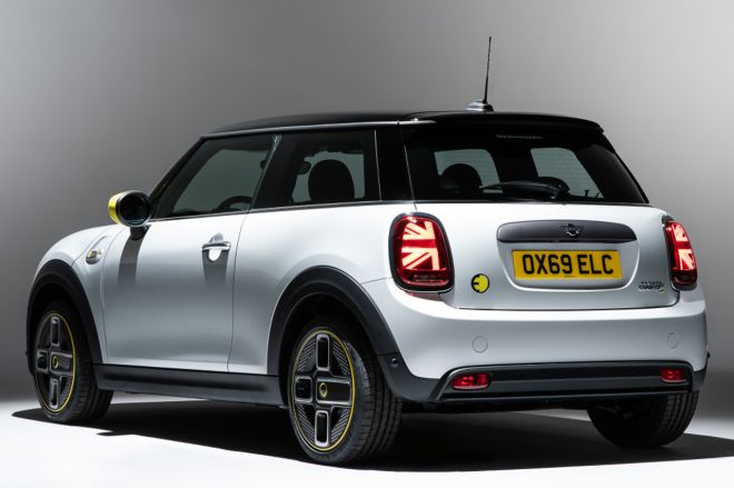 2021 Mini Cooper SE electrifies Bangkok Motor Show image