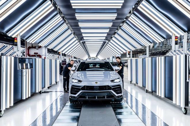 10,000th Lamborghini Urus has just rolled off the factory image