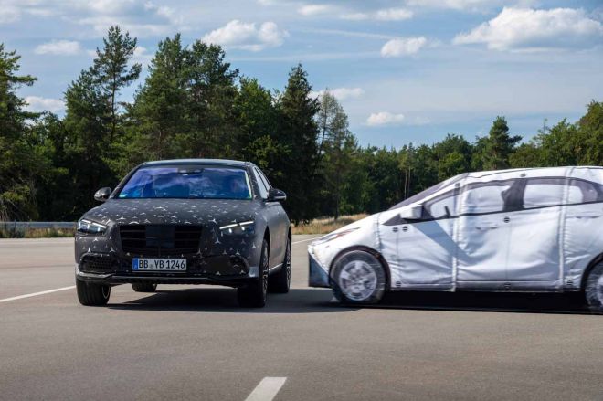 5 cool tech and safety features in the 2021 Mercedes-Benz S-Class image
