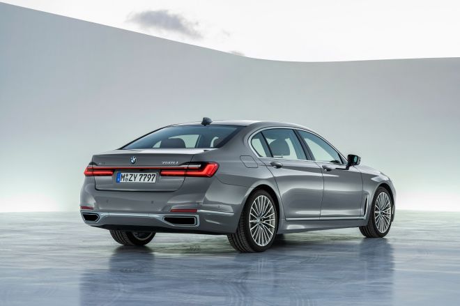 2020 BMW 7 Series (and its massive grille) arriving in PH soon image