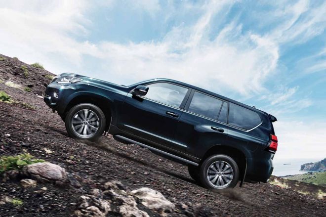 2021 Toyota Land Cruiser Prado finally gets the diesel it deserves image