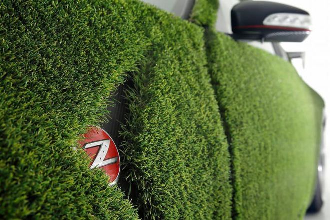 This Nissan 350Z takes wrapping to a whole new (astro)turf image