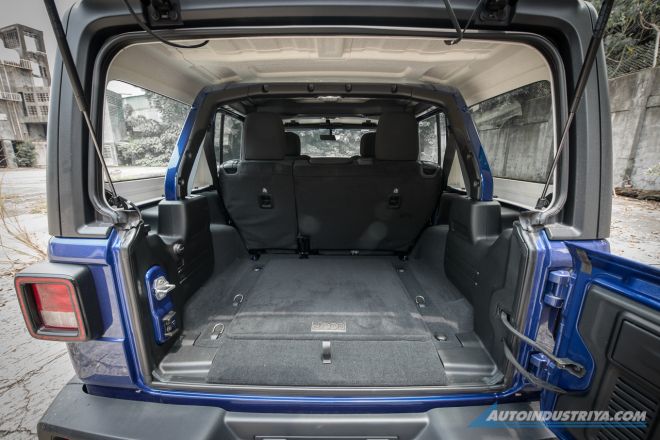 2020 Jeep Wrangler Unlimited Sport image