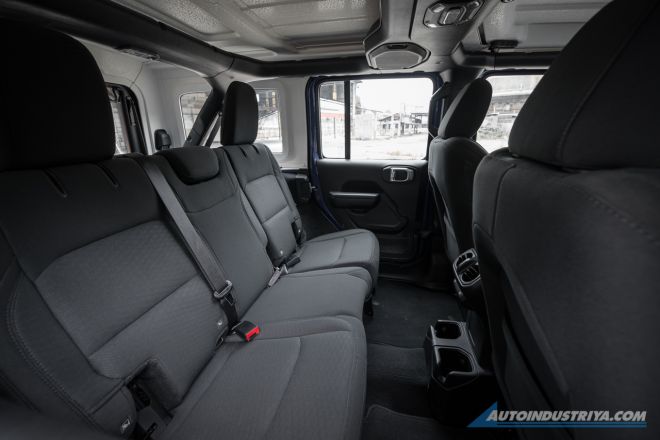 2020 Jeep Wrangler Unlimited Sport image