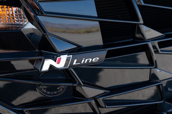 Sibling rivalry: Hyundai Elantra wants to pick a fight with Kia Forte GT image