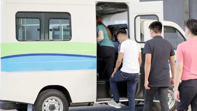 Move your business with diesel-powered Foton Gratour TM 300 image