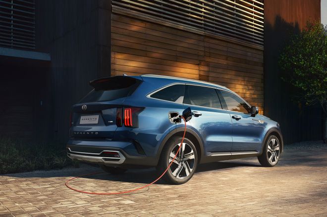 Kia wants to prove plug-in hybrids can be fast in 2021 Sorento PHEV image