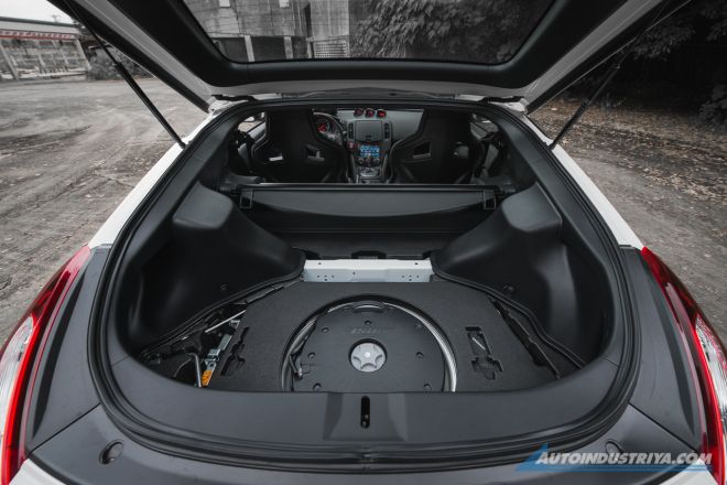 2020 Nissan 370Z Nismo image