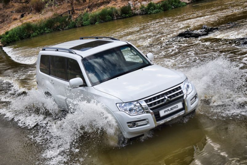 Are Mitsubishi dealers finishing off Pajero units with Php 500k discount? image