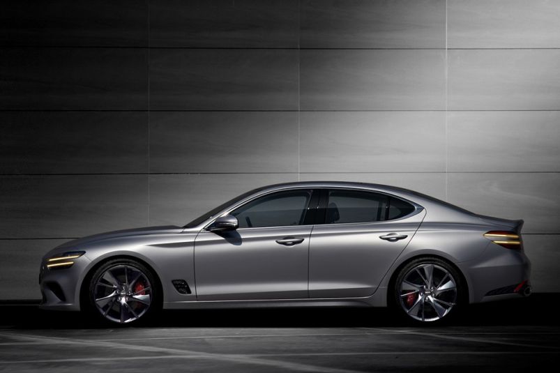 2022 Genesis G70 is out to hunt down the 3 Series, C-Class image