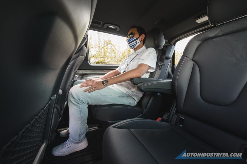 2020 Mercedes-Benz V220d Long image