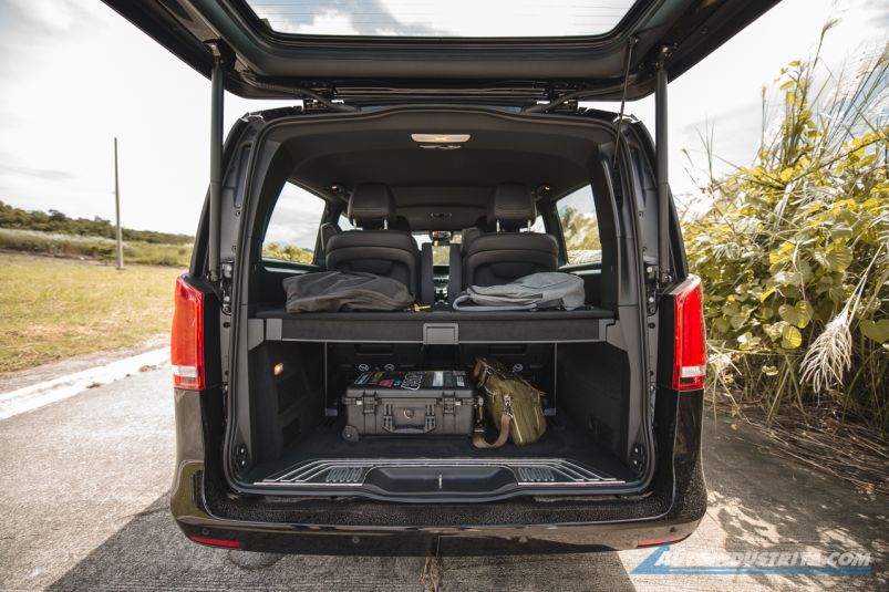 2020 Mercedes-Benz V220d Long image