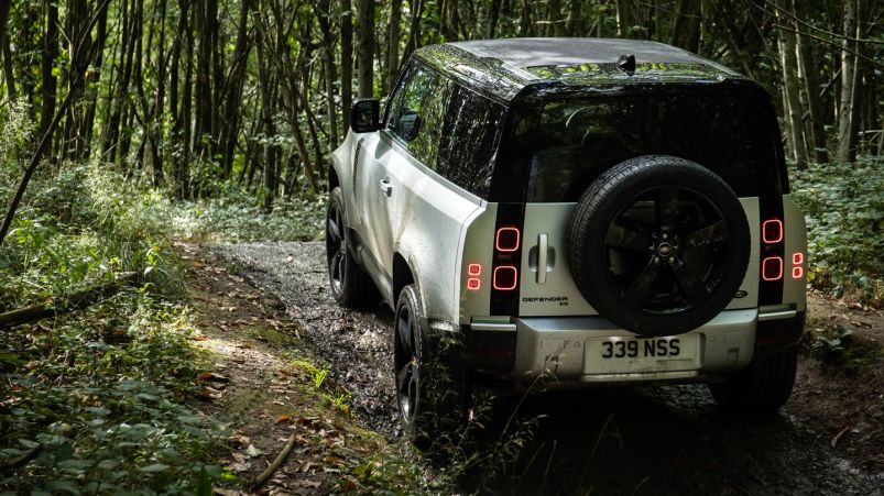 Land Rover gives the Defender hybrid power for the first time image