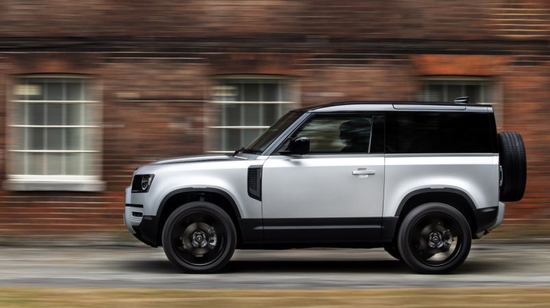 Land Rover gives the Defender hybrid power for the first time image