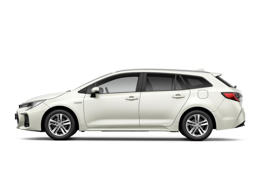 2021 Suzuki Swace is a rebadged Toyota Corolla Wagon image