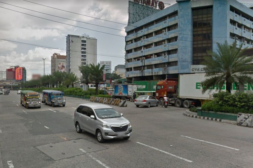 MMDA plans to close down 12 EDSA U-turn slots image