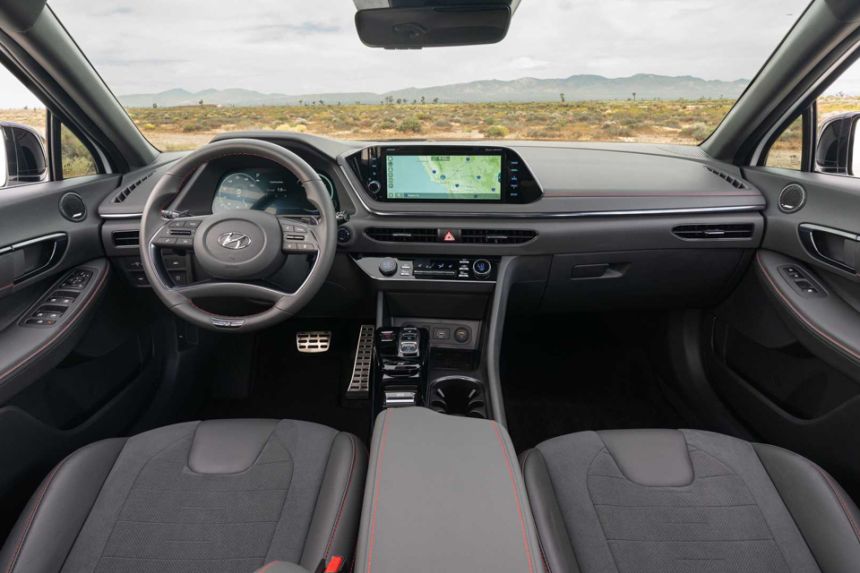 2021 Hyundai Sonata N-Line looks like a sport sedan, but isn