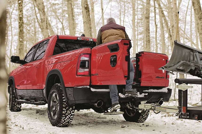 Chevy Multiflex Tailgate image