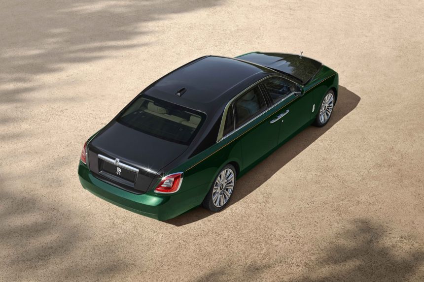 Rolls-Royce just gave the 2021 Ghost more legroom image