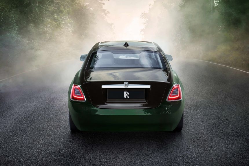 Rolls-Royce just gave the 2021 Ghost more legroom image