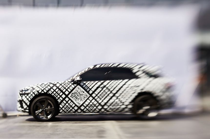Genesis is teasing us with new midsize SUV called GV70 image
