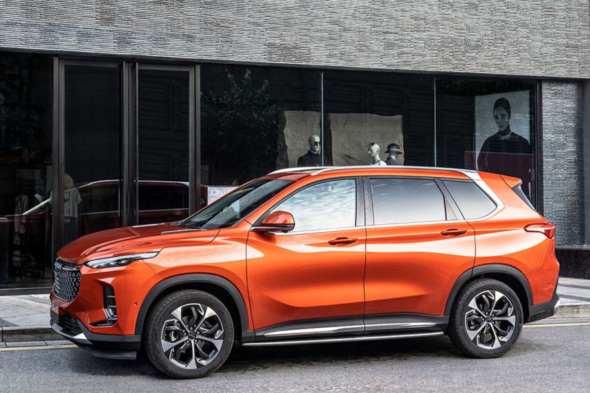 What is the upcoming Maxus D60 up against in the Philippines? image