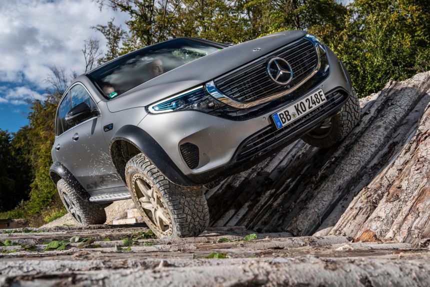 Mercedes EQC 4x4&sup2; is a better off-roader than the G-Class image