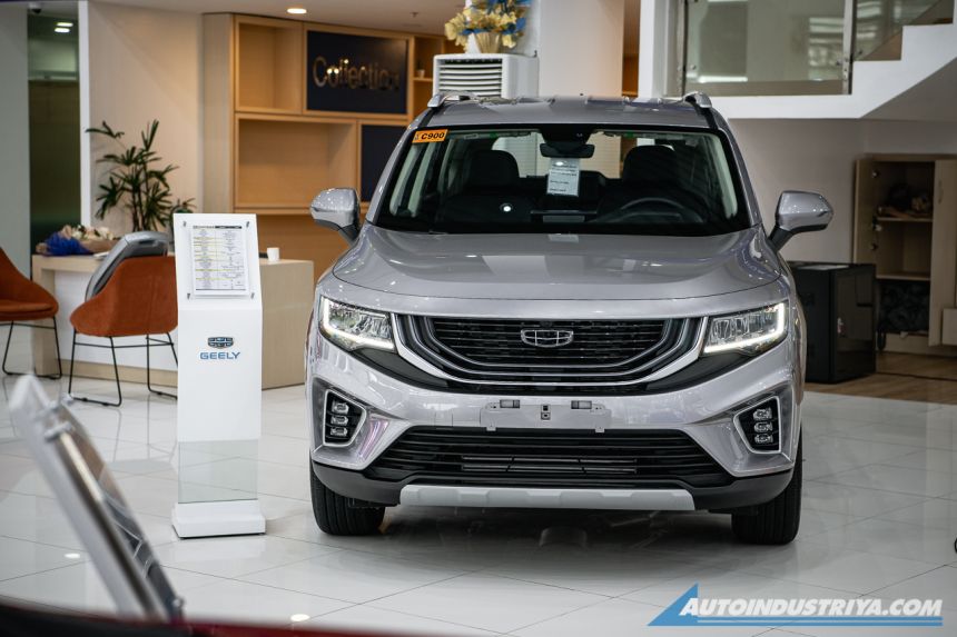 2021 Geely Okavango showroom display image