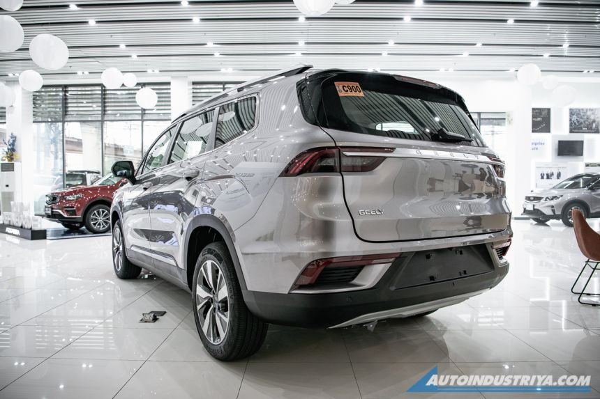 2021 Geely Okavango showroom display image