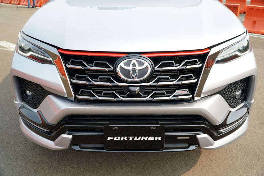 2021 Toyota Fortuner TRD Sportivo is for the young at heart image