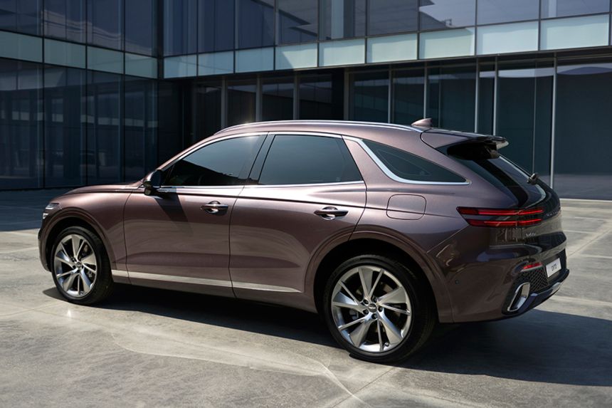 2021 Genesis GV70 is no fancy Tucson image