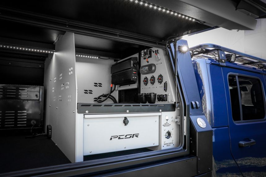 Jeep Gladiator Top Dog Concept image