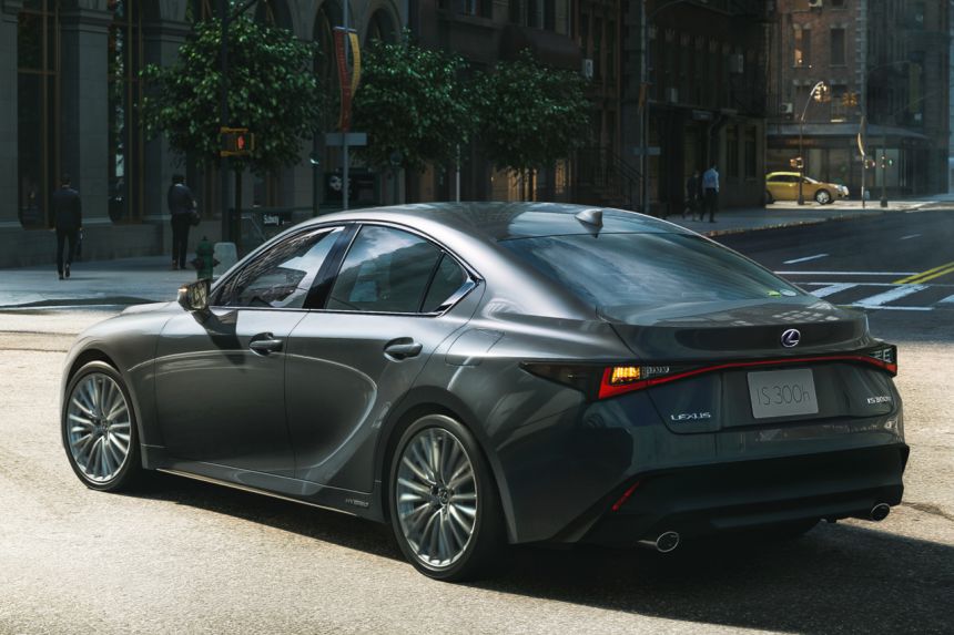 2021 Lexus IS300h JP launch image