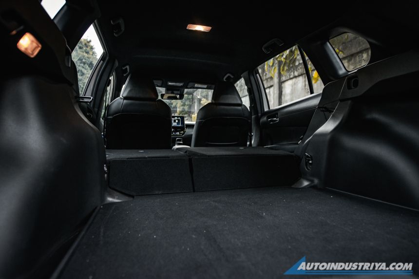 2021 Toyota Corolla Cross 1.8 V Hybrid image